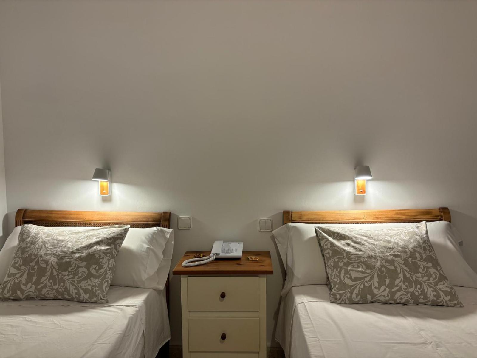 Hostal Barrera Madrid Eksteriør bilde