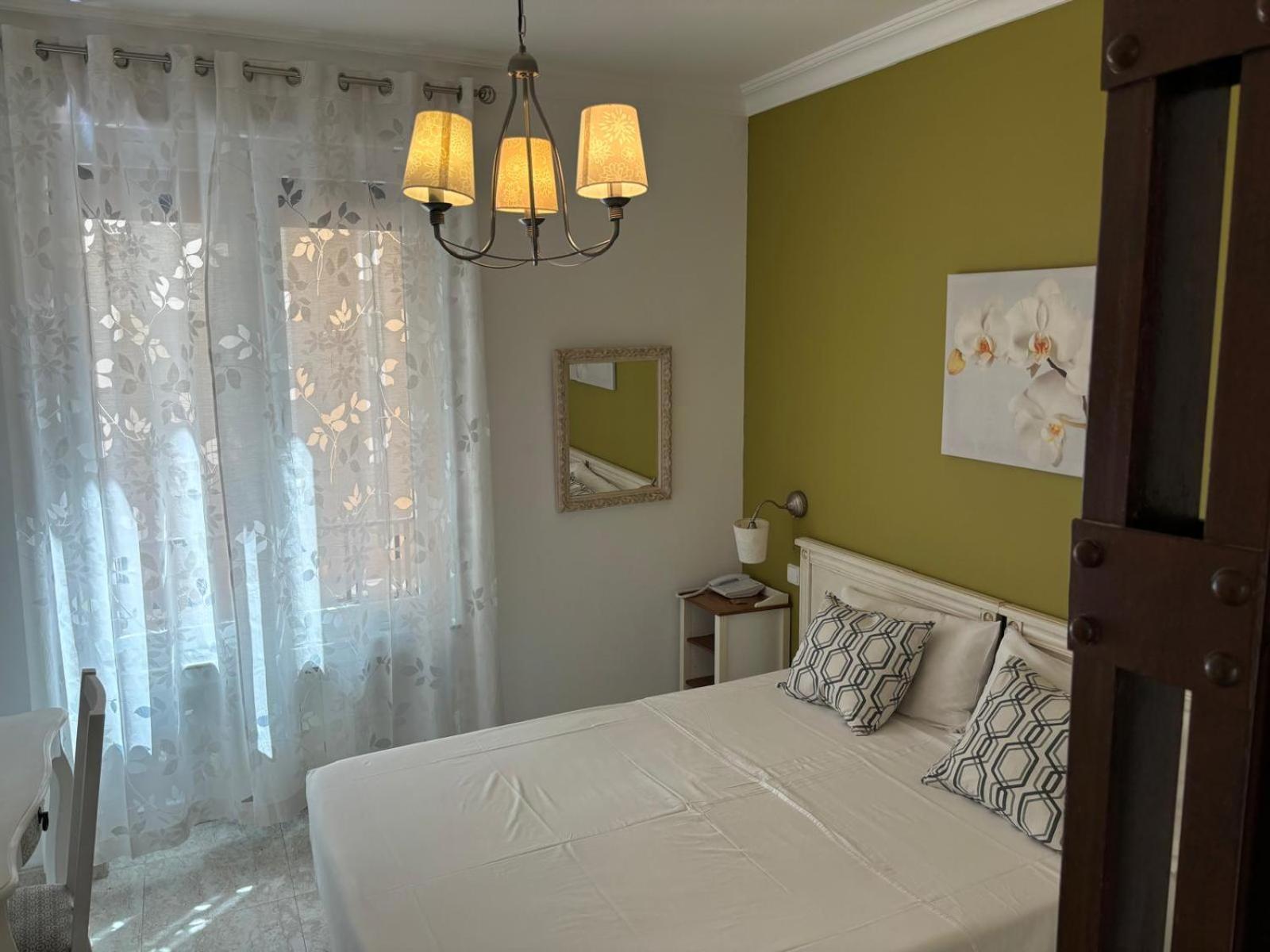 Hostal Barrera Madrid Eksteriør bilde