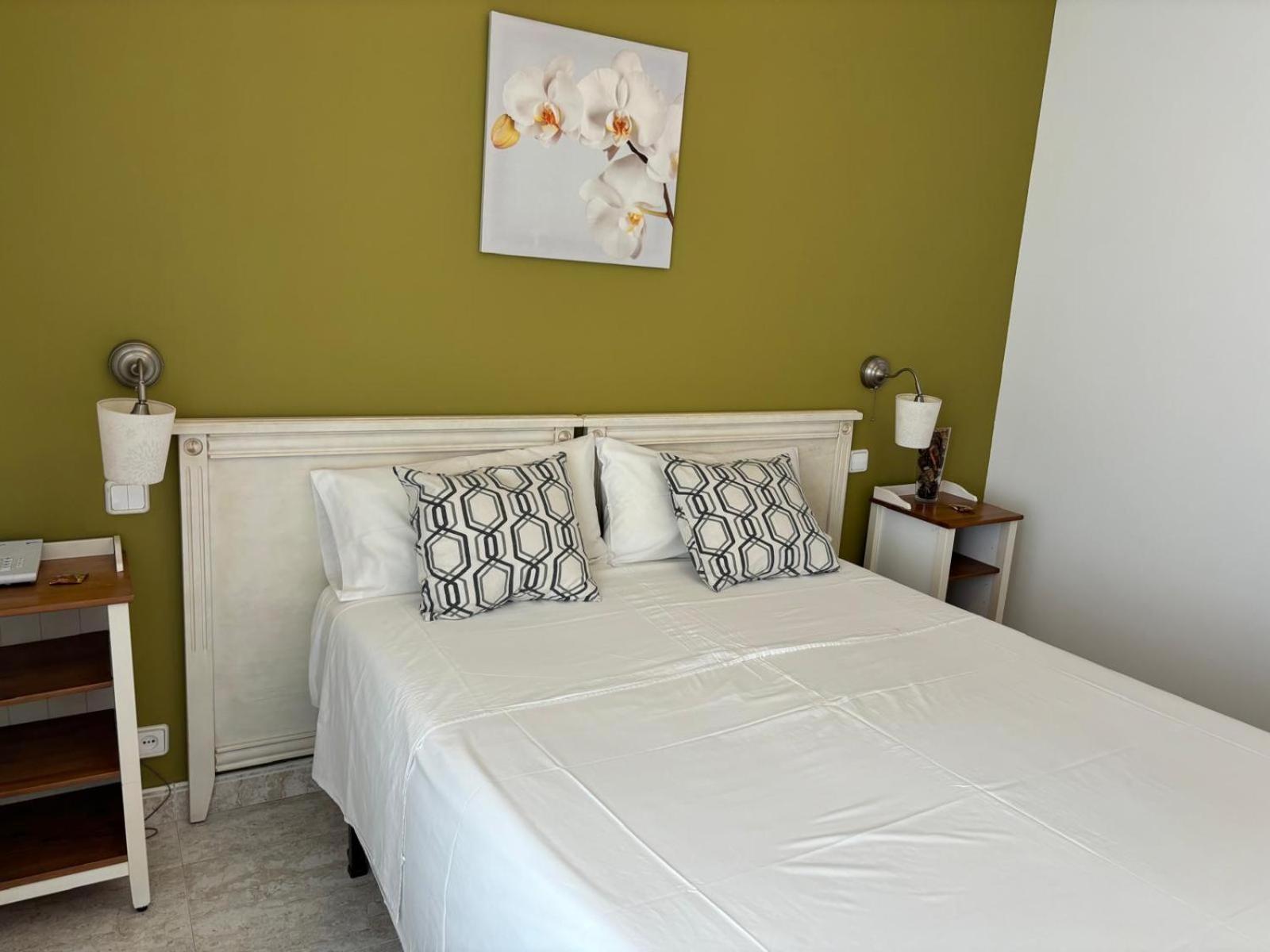 Hostal Barrera Madrid Eksteriør bilde