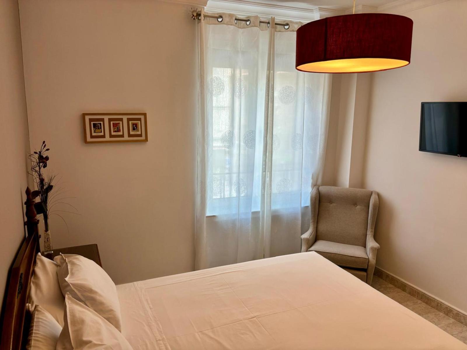 Hostal Barrera Madrid Eksteriør bilde