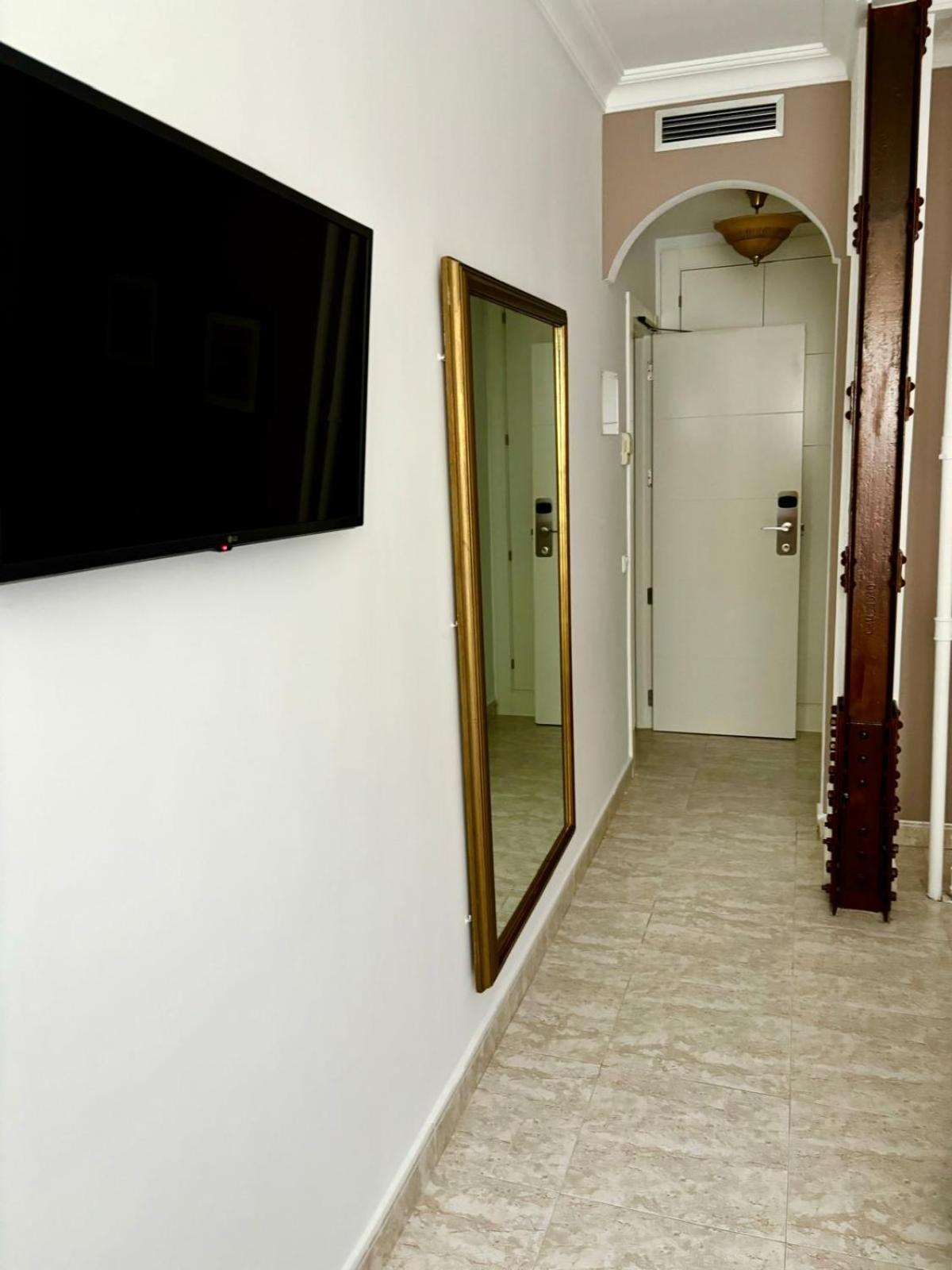 Hostal Barrera Madrid Eksteriør bilde